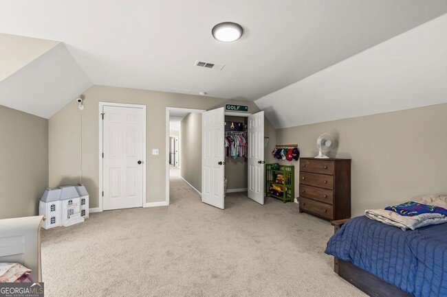 Building Photo - 552 Magnolia Dr