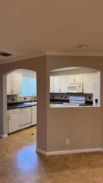 Building Photo - 2032 Discovery Cir W