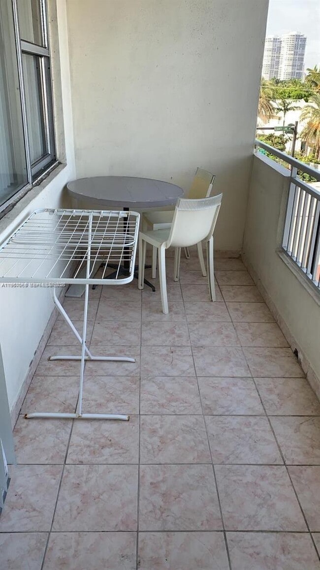 Building Photo - 3180 S Ocean Dr