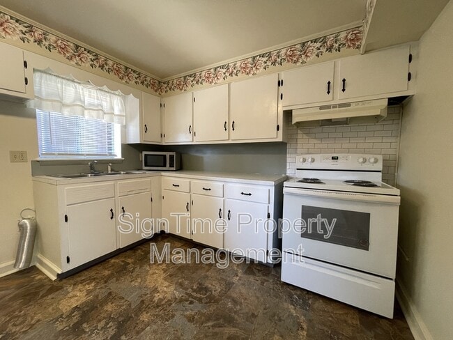 Building Photo - 310 Key Ave