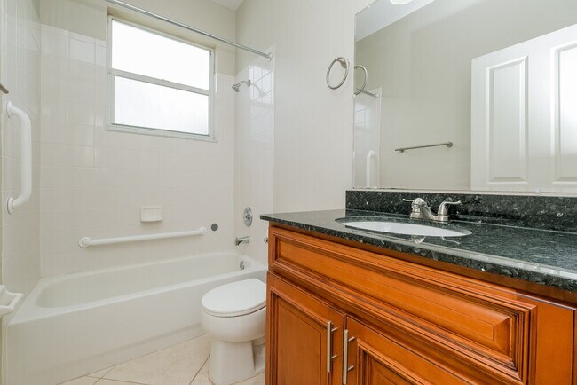 Building Photo - 1046 Crimson Clover Ln