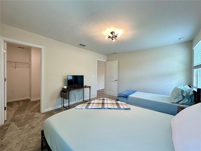 Building Photo - 11168 Robert Frost Dr