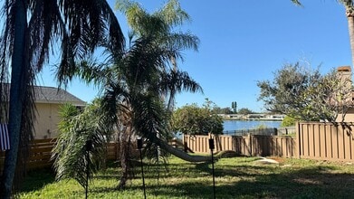 Building Photo - 5840 Tanglewood Dr NE