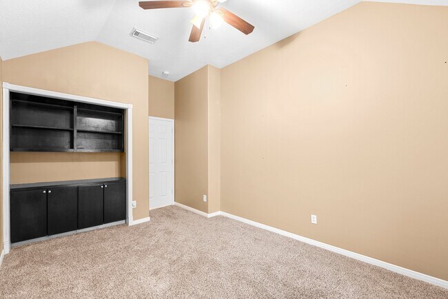 Building Photo - 15718 Stroudwater Ln