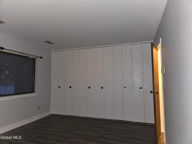 Building Photo - 93 Ridgewood Terrace