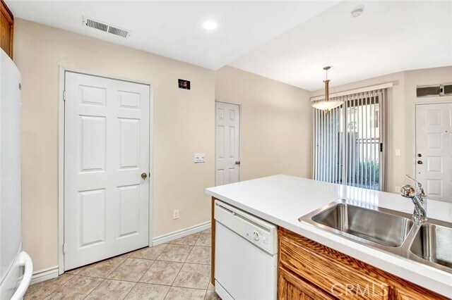 Building Photo - 44 Waxwing Ln
