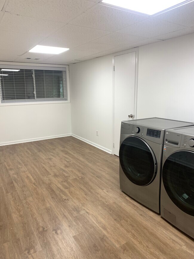 Building Photo - 1714 S Johnson Ferry Rd NE