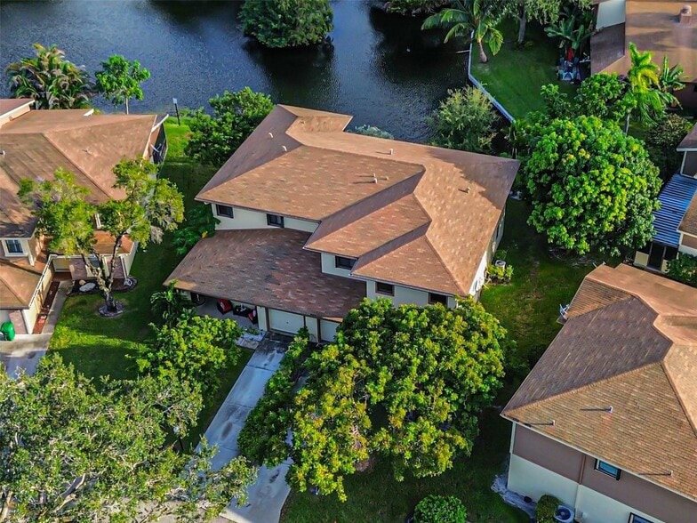 Building Photo - 6094 Live Oak Ct