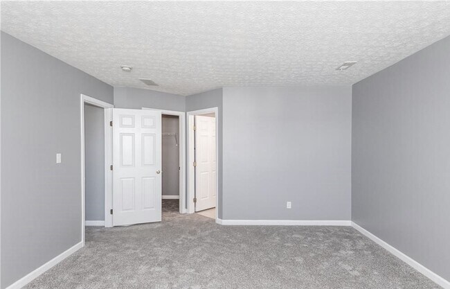 Building Photo - 3601 Empire Dr