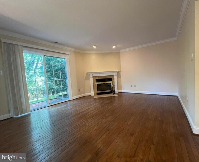 Building Photo - 243 Copper Beech Dr