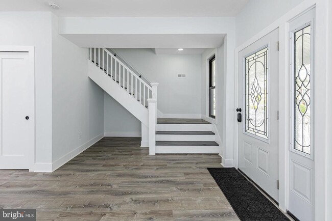 Building Photo - 3547 Finlaw Ave