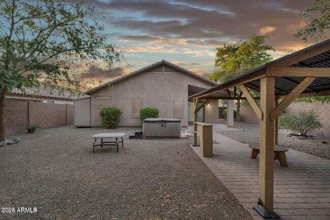 Building Photo - 42059 W Cheyenne Dr