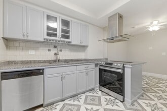 Building Photo - 20 Bennett St