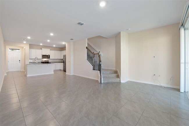 Building Photo - 196 Redbud Rd