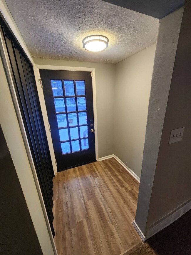 Building Photo - Charming 3-Bedroom Property in Prime Location