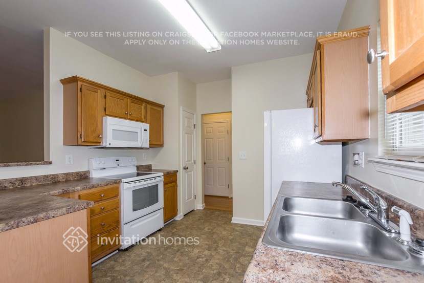 Building Photo - 9132 Swallowtail Ln