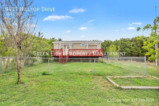 Building Photo - 9437 Hill Top Dr
