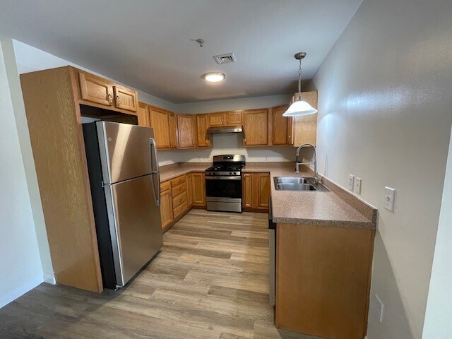 Building Photo - Orchard Hills Landings