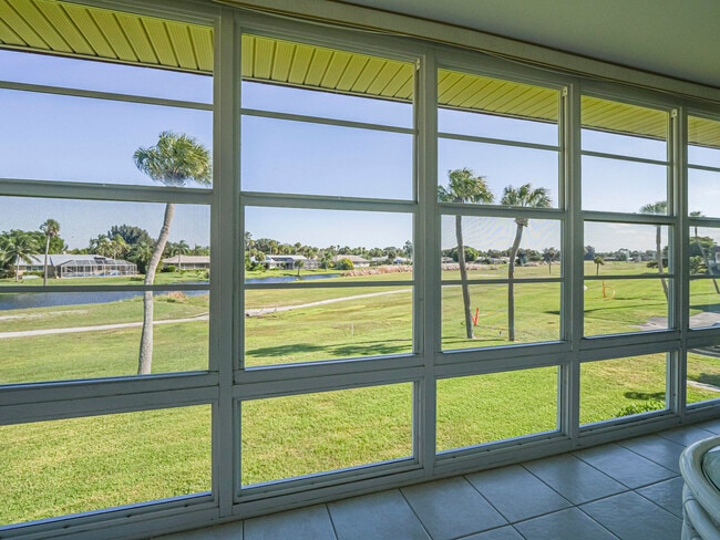 Building Photo - 36 Pine Arbor Ln