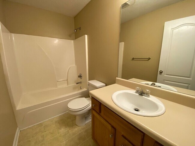 Building Photo - BRIDGEWATER HOME! PRE-LEASING FOR AUGUST 2026!