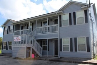 Building Photo - 4426 25th St E