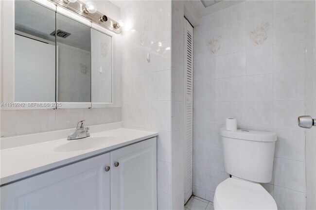 Building Photo - 1428 Euclid Ave