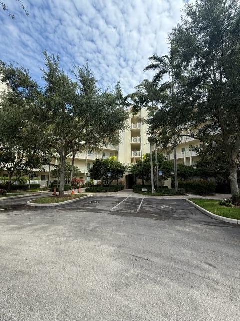 Building Photo - 3500 Oaks Clubhouse Dr