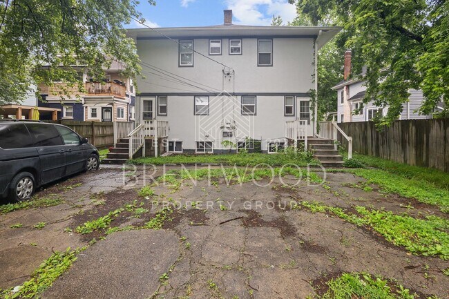 Building Photo - Updated and Move-In Ready 4-Bedroom Home