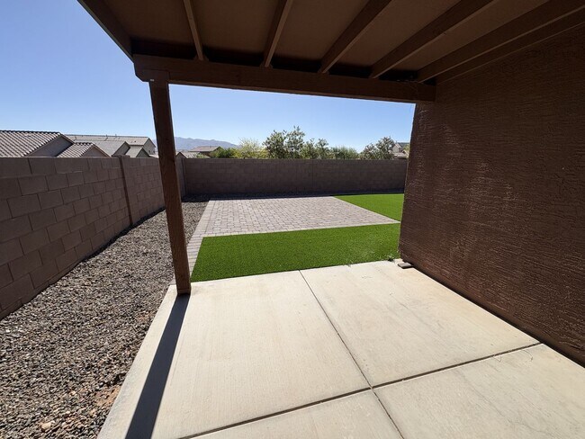 Building Photo - Beautiful Eastside Tucson  rental