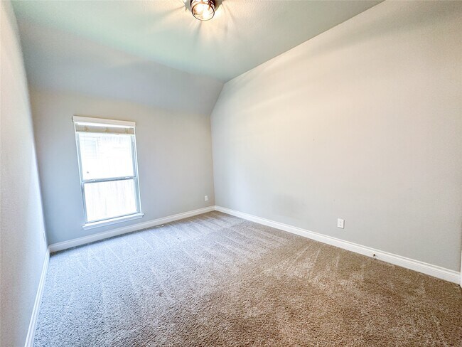 Building Photo - 15 Eden Hollow Ln