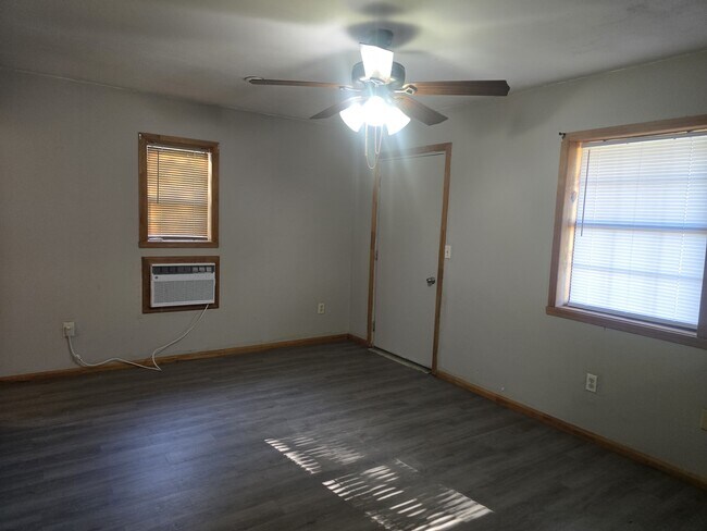 Building Photo - 9873 AR-352