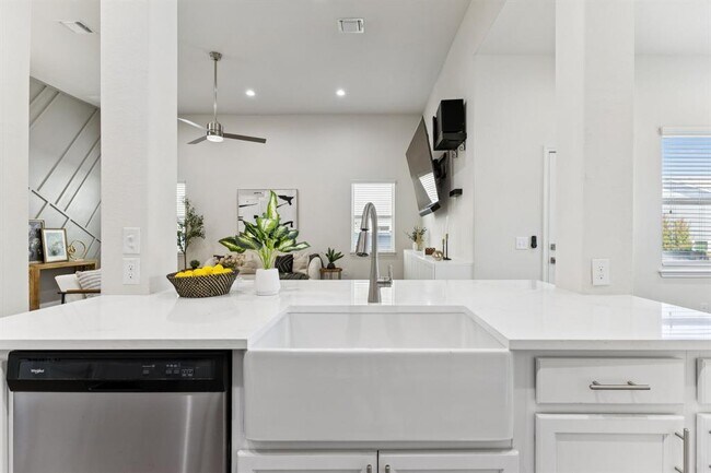 Building Photo - 7808 Glover Dr