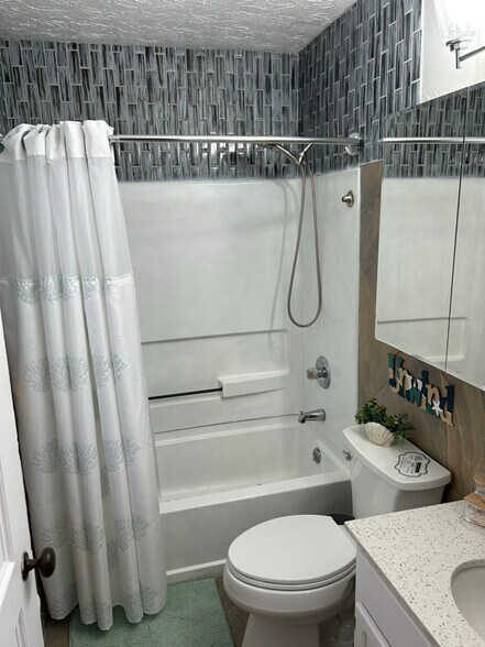 Building Photo - 3221 Herbert Ave