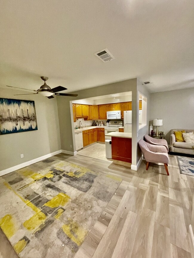 Building Photo - 6180 Principia Dr