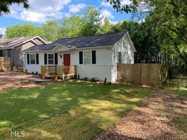 Building Photo - 1127 Dobbs Dr SE