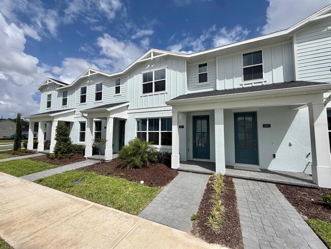 Building Photo - 1887 Pinecliff Dr