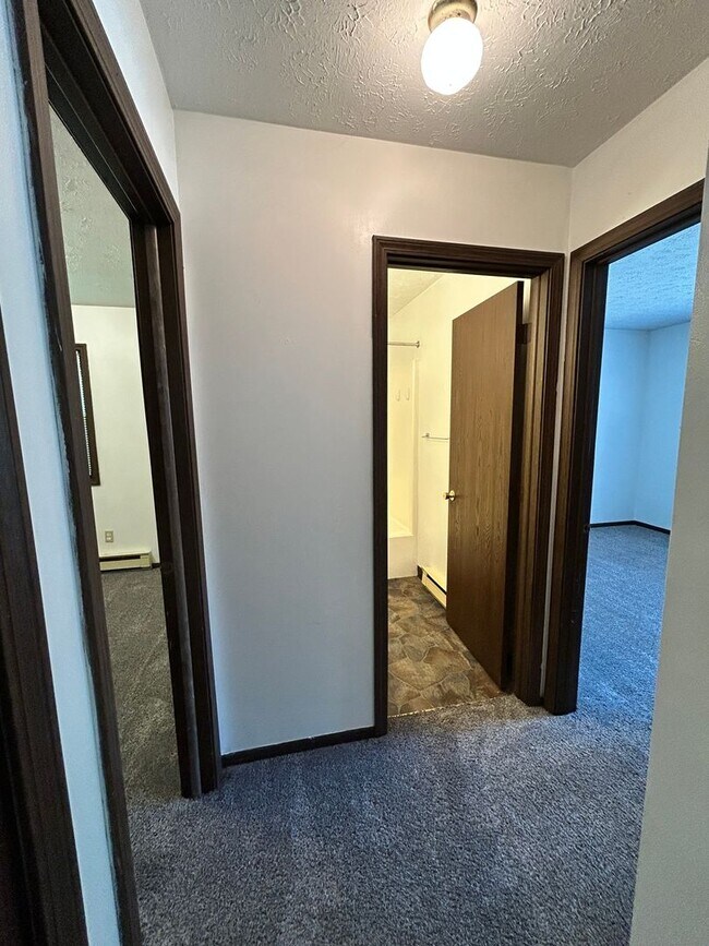 Building Photo - Two Bedroom Apartment