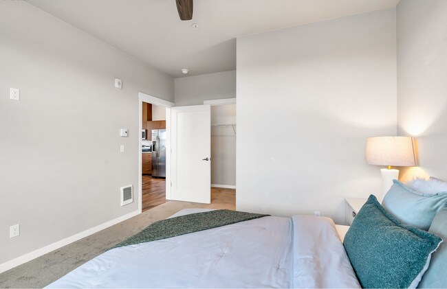 Building Photo - 17181 SW Snowdale St