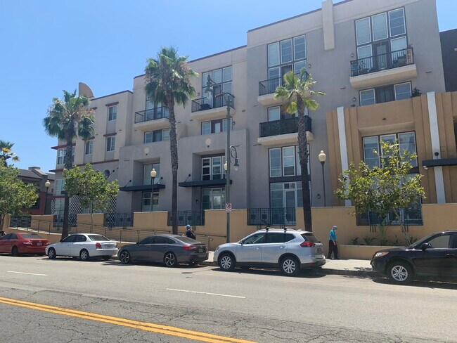 Building Photo - 360 W Avenue 26