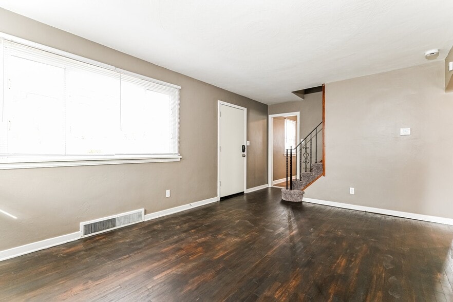 Building Photo - 3506 Foster Rd