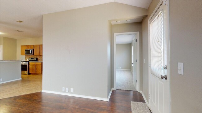 Building Photo - 6007 Baldwin Elm St