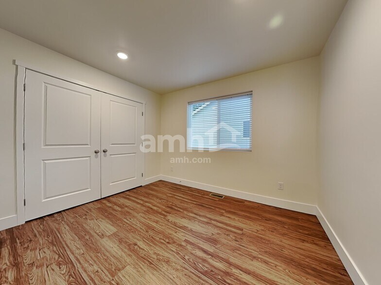 Building Photo - 12612 81st Ave Ct E