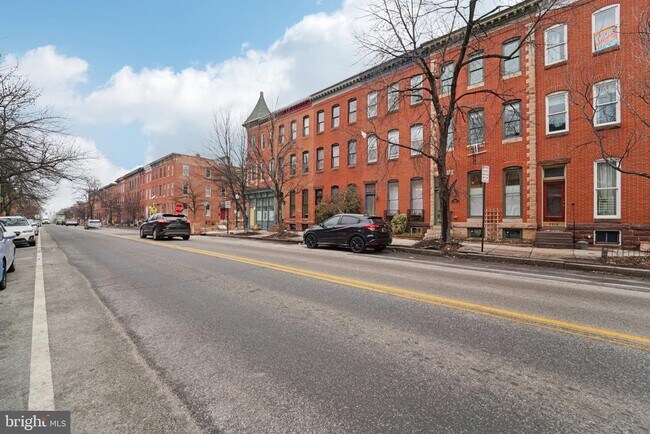 Building Photo - 2206 E Baltimore St
