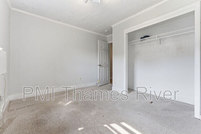 Building Photo - 33 Lodus Ct