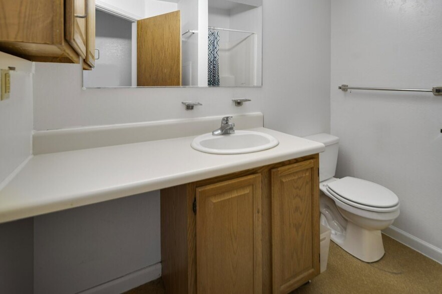 Building Photo - 305 Dryden Rd