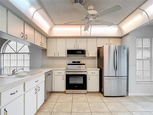 Building Photo - 11029 Bentwood Ct