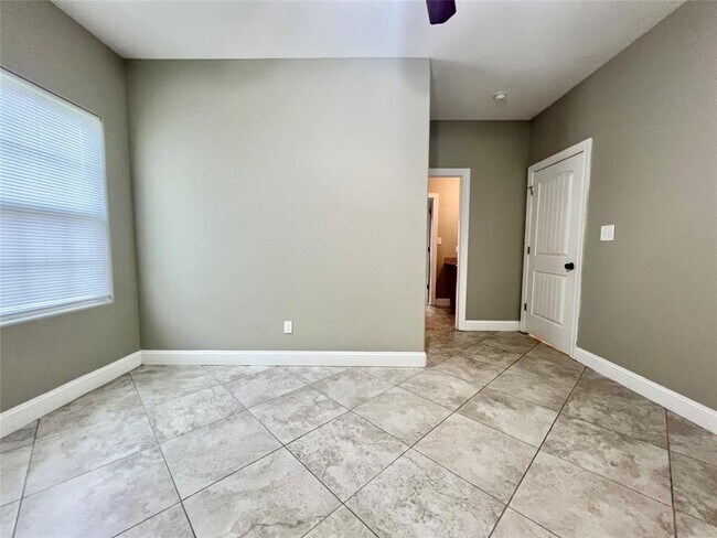 Building Photo - 2741 Amber Ave