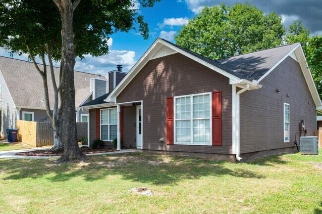Building Photo - 132 King James Ct