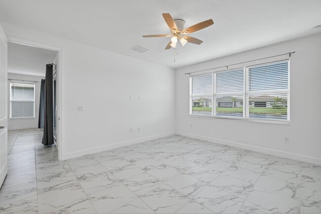 Building Photo - 11650 SW Moon River Way