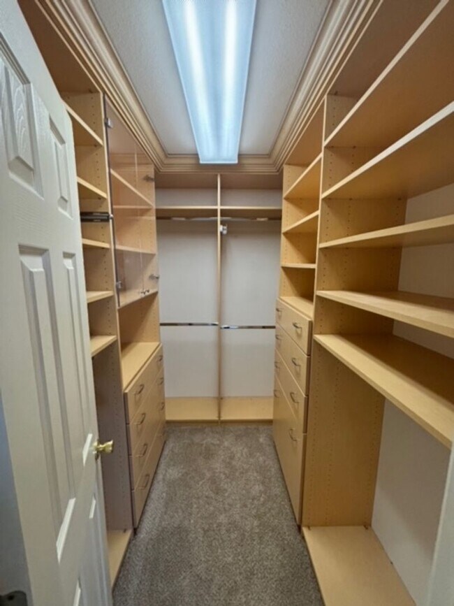 Building Photo - Beautifully Updated 3bd/2.5ba Home in Littleton